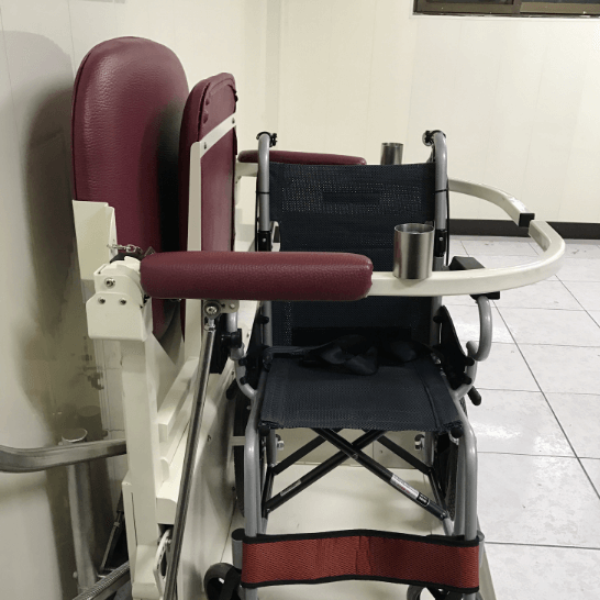 輪椅樓梯升降平台