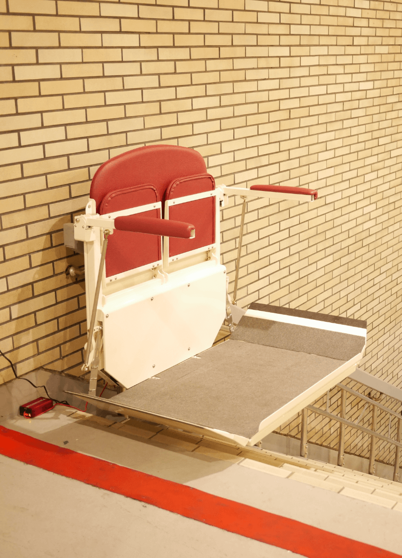 樓梯輪椅升降平台設備